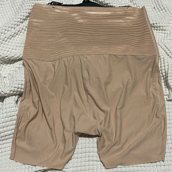 NWT- Nicole Miller - XL. High Rise Shaping Boy Short - Picture 2 of 6